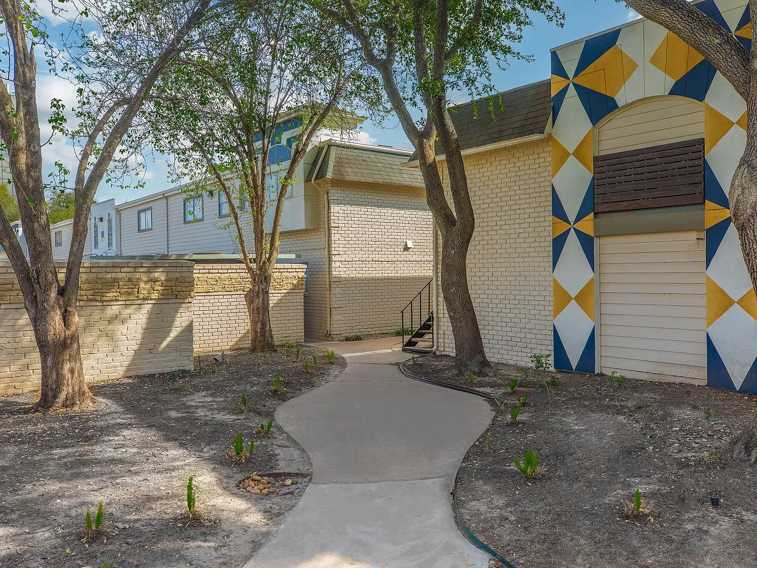 Galleria Flats Apartments — Photo 1