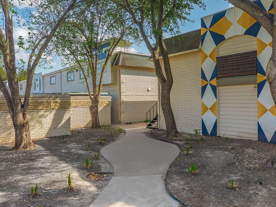 1st image of 3001 Hillcroft St #G0312