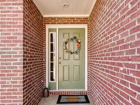 5th image of 258 Lynhaven Dr