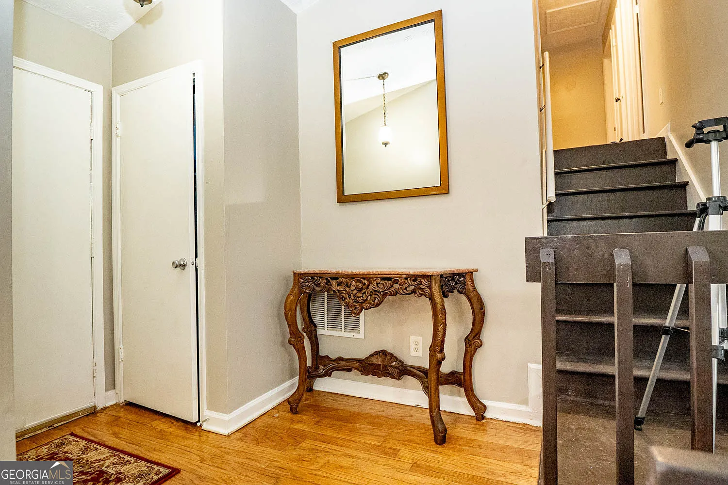 3 bed, 2.0 bath, 1344 sqft, $2,500 — Photo 3