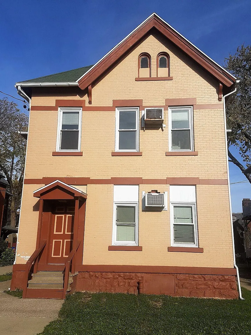 310 W 7th St photo 1