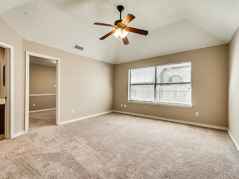 6820 Mountain Cedar Ln — Photo 2