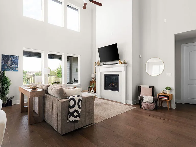 137 Crescent Moon Ct — Photo 9
