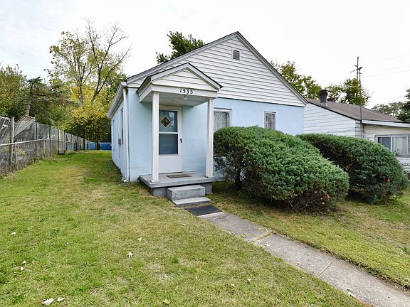 2nd image of 1535 S Centennial St