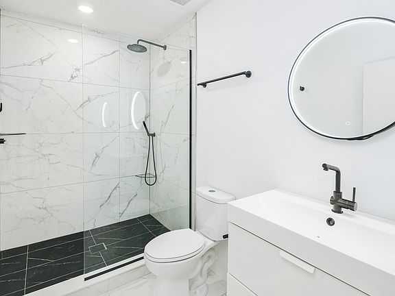5th image of 2602 W Oxford St Unit 4