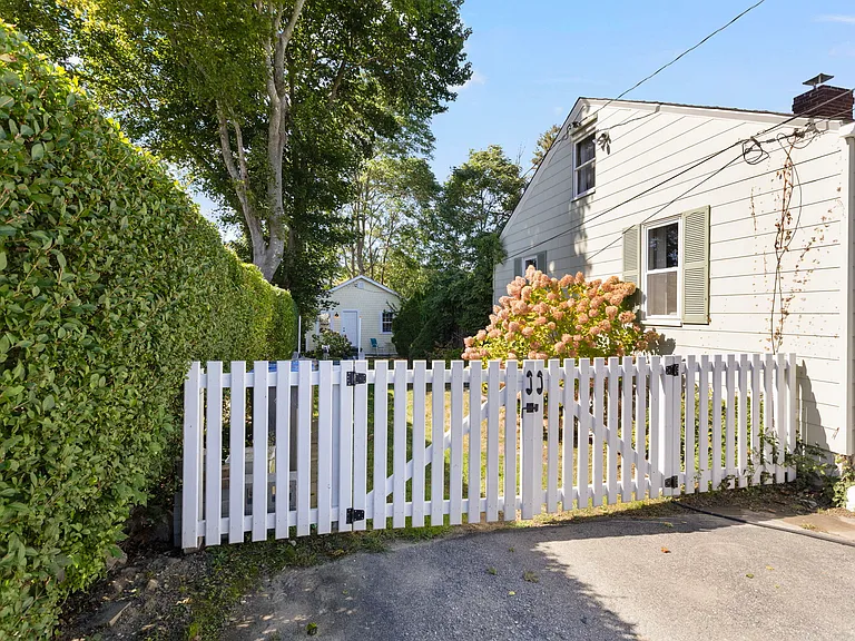 109 Allston Ave — Photo 17