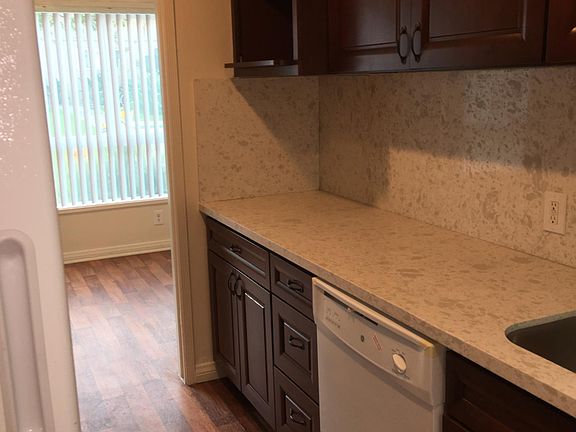 4th image of 7555 Herschel Ave
