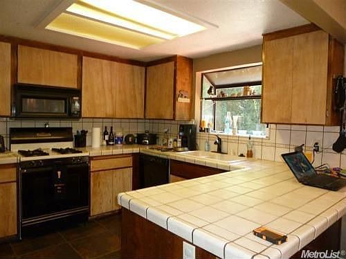 3rd image of 5652 Glen Dr
