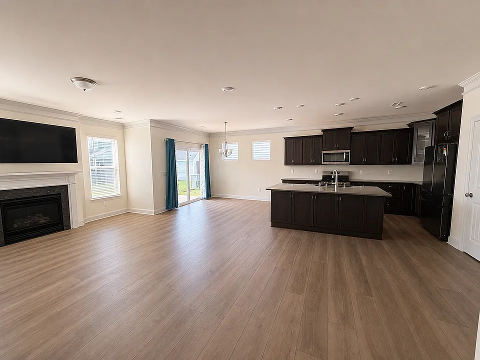 210 Ford Meadows Dr