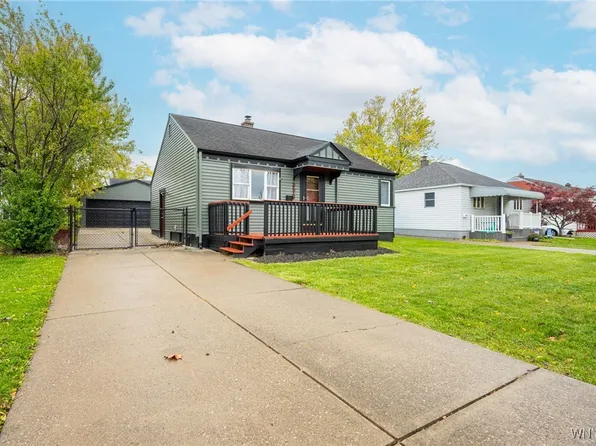 370 W Girard Blvd, Buffalo, NY 14217