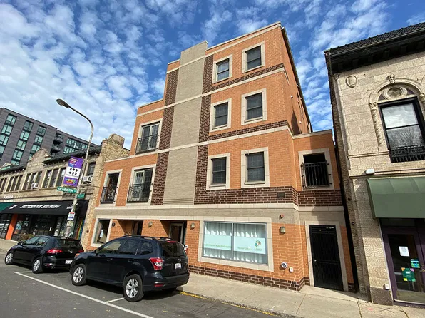817 Chicago Ave, Evanston, IL