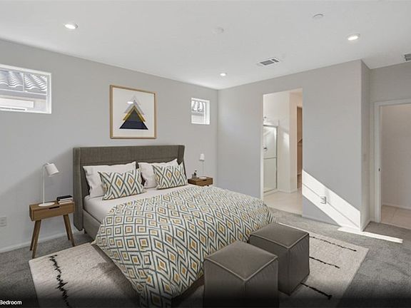 4th image of 325 S Orleans St Lot 3