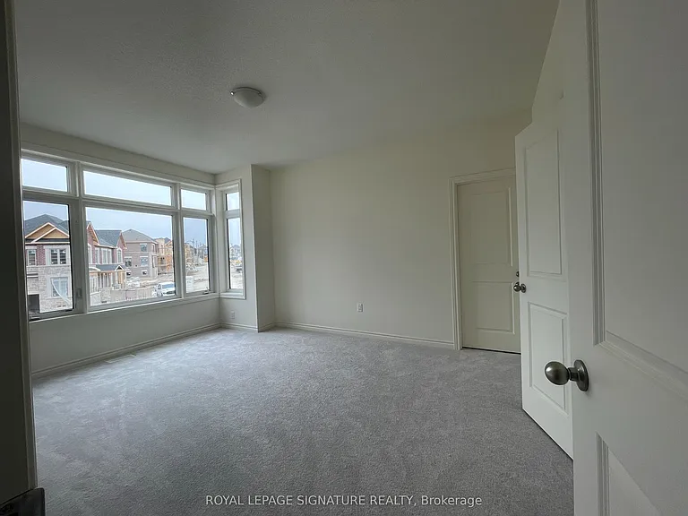 1231 Plymouth Dr — Photo 10