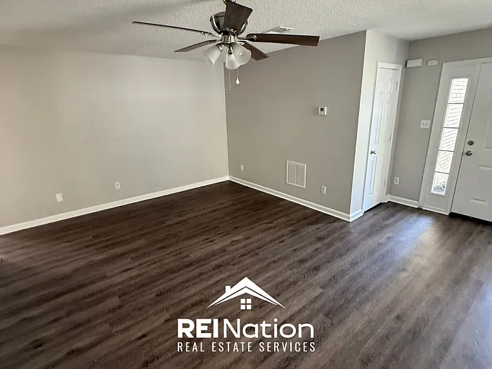 3 bed, 2.0 bath, 1200 sqft, $1,495 — Photo 2