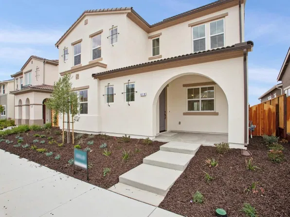 619 Santa Lucia Way, Marina, CA 93933