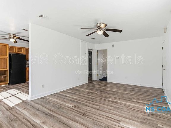 5th image of 3007 Meteor St