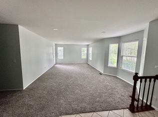 1200 Churchill Ct, Buffalo Grove, IL 60089
