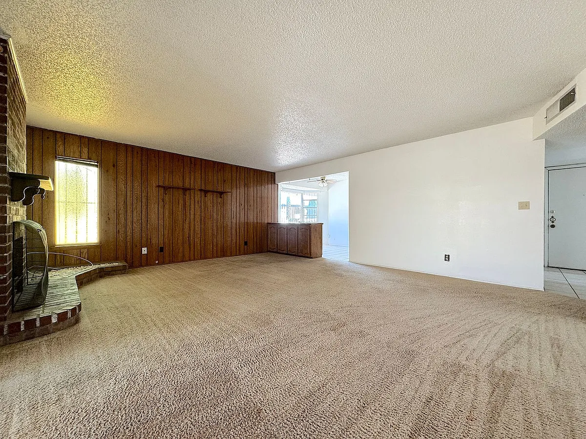 Building Photo - 10469 Aphonia Dr