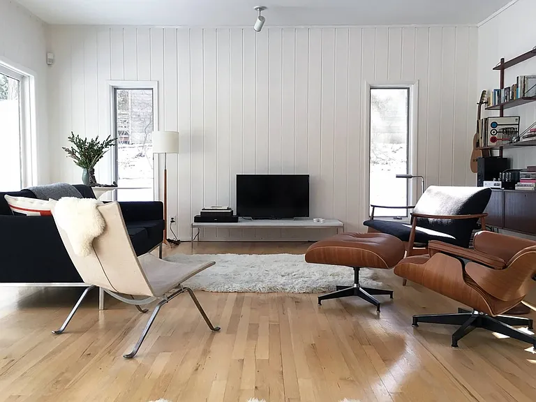115 Runnymeade Dr — Photo 4