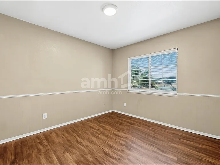 907 N Albert Dr — Photo 15