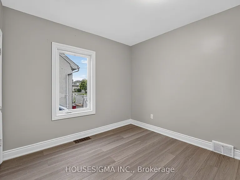342 Carlton St — Photo 15