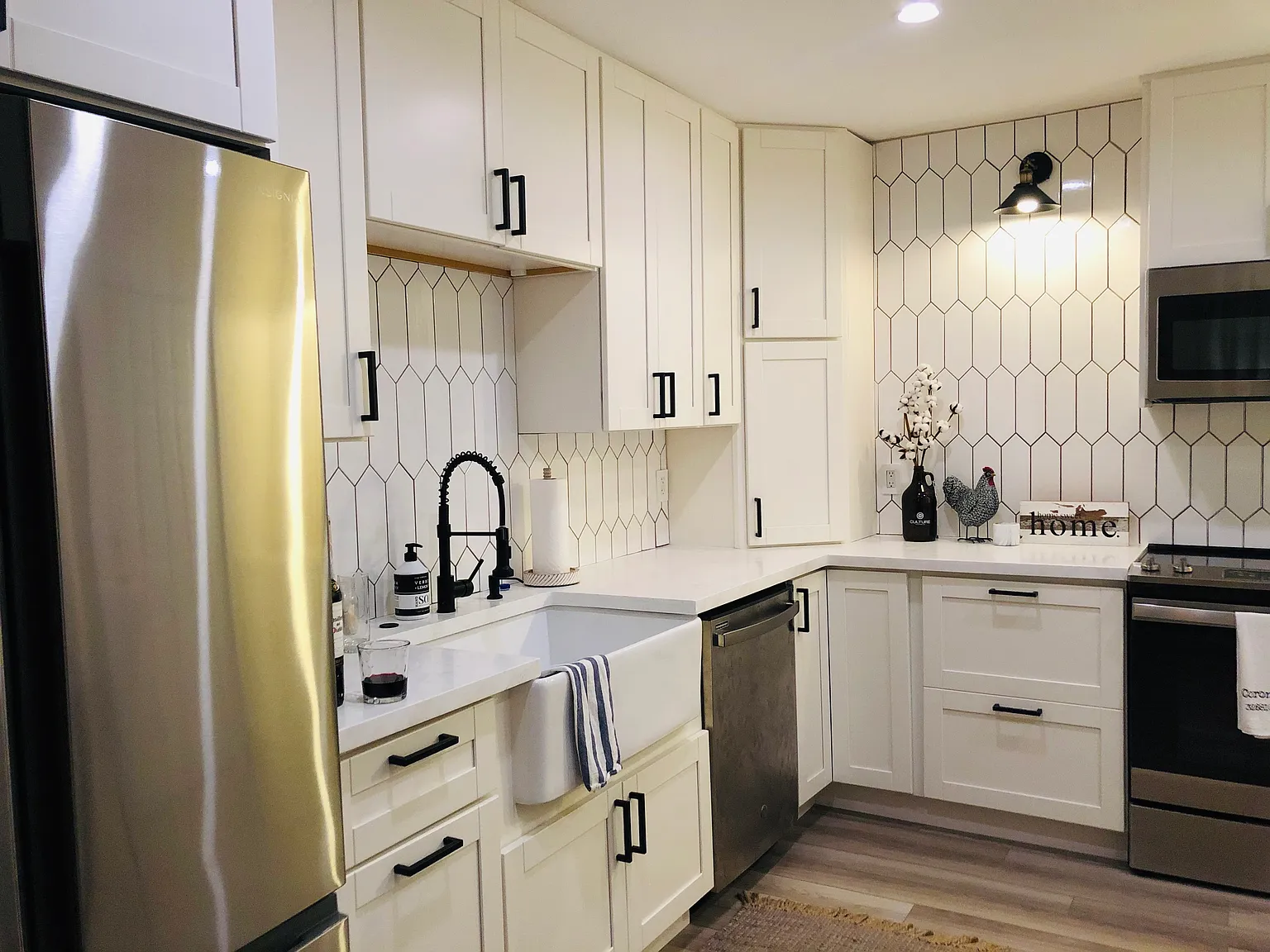 2 bed, 820 sqft, $2,200 — Photo 3