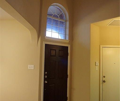 3rd image of 7209 Petersburg Dr