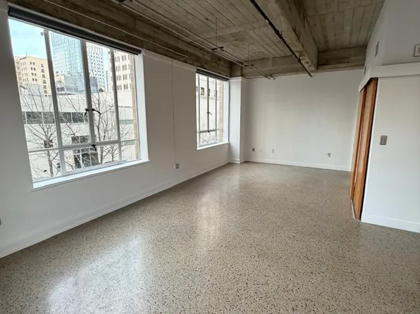 710 Colorado St APT 2D, Austin, TX 78701