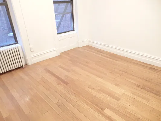 Rented by John O'Kelly Real Estate | media 4