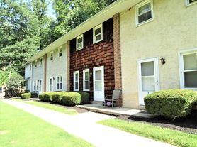 4632 New Holland Rd, Mohnton, PA