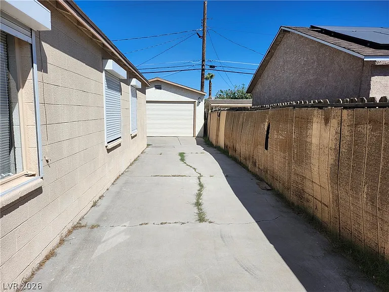 4624 Evergreen Pl — Photo 32