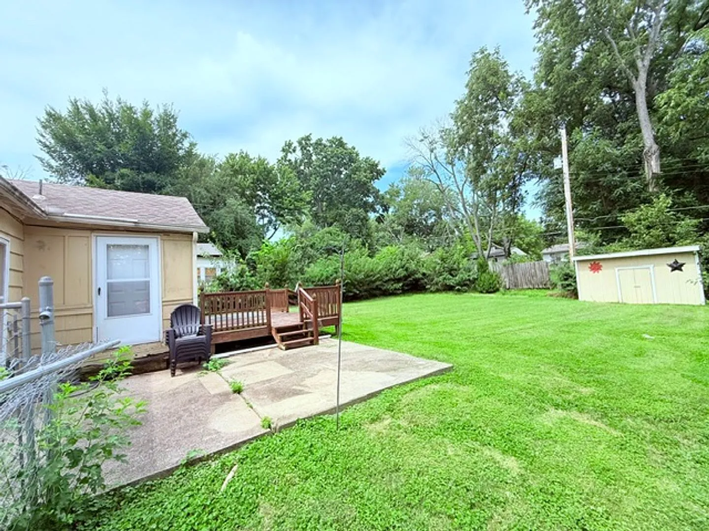 9812 One-Level Home in Independence with Huge Backyard & Brand-New Carpet — Photo 3