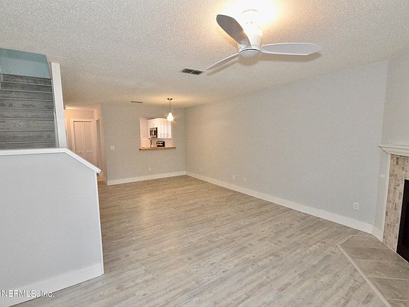 4th image of 8300 Plaza Gate Ln APT 1234
