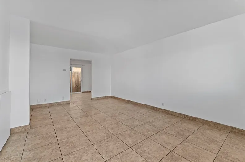 2 bed, 2.0 bath, 782 sqft, $2,390 — Photo 3