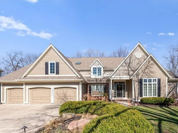 13804 Hayes St, Overland Park, KS 66221