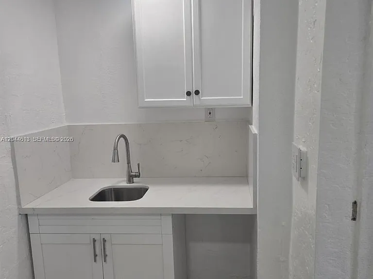 735 Sultan Ave #1 — Photo 4