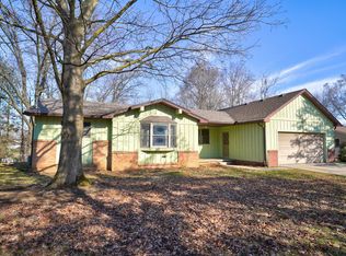 590 Tomahawk Trl, Highland, MI 48357