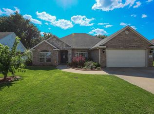 903 Maple St #0, Centerton, AR 72719