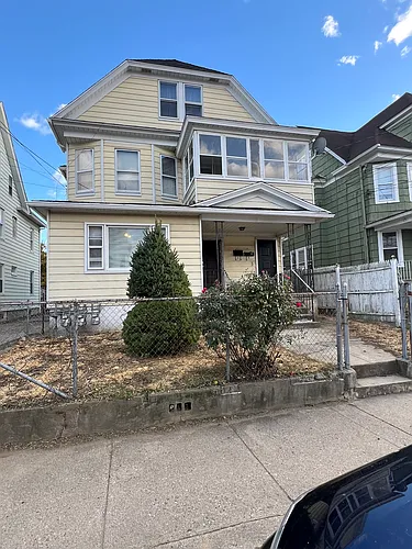 45-47 Garfield Ave #3 Photo 1
