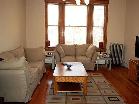 3rd image of 3455 N Marshfield Ave #2