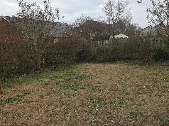 5th image of 128 Emily Dr #A