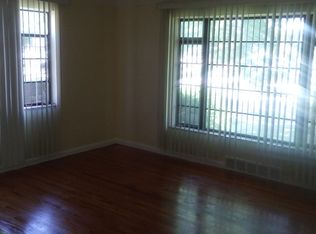 17575 Snowden St, Detroit, MI 48235