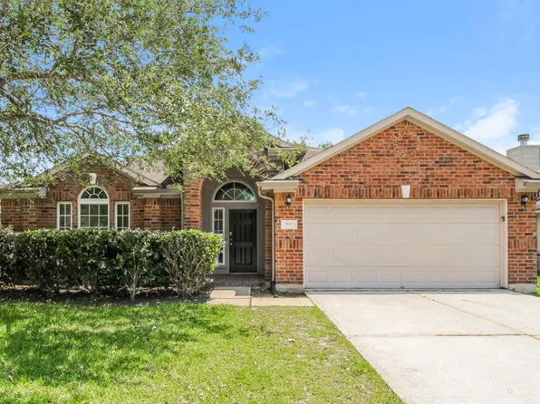 2017 Sandy Bank Ln, Pearland, TX 77581