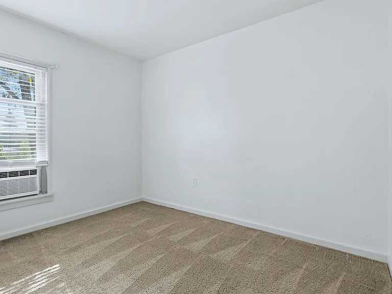 415 Lewis St — Photo 24