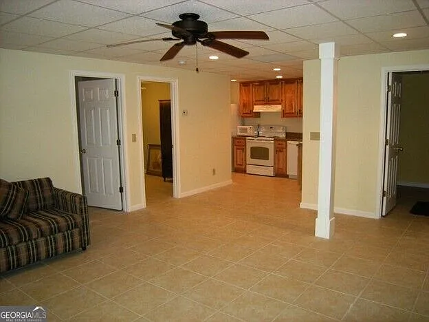 1 bed, 1.0 bath, 1000 sqft, $1,300 — Photo 1