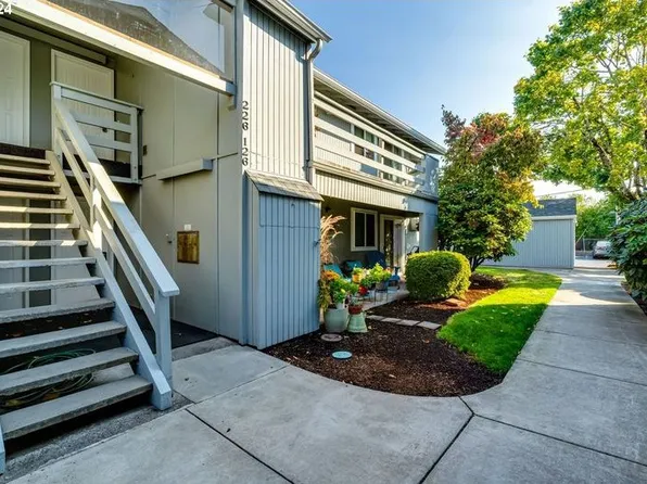 650 Harlow Rd APT 226, Springfield, OR 97477