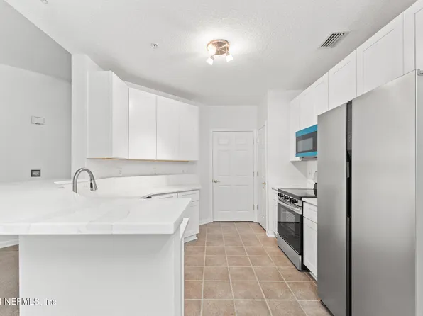 785 OAKLEAF PLANTATION Parkway #924, Orange Park, FL 32065