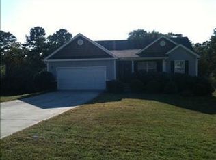 814 Custom Ln, Winder, GA 30680
