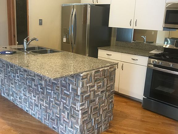 5th image of 421 W North Ave APT 3F