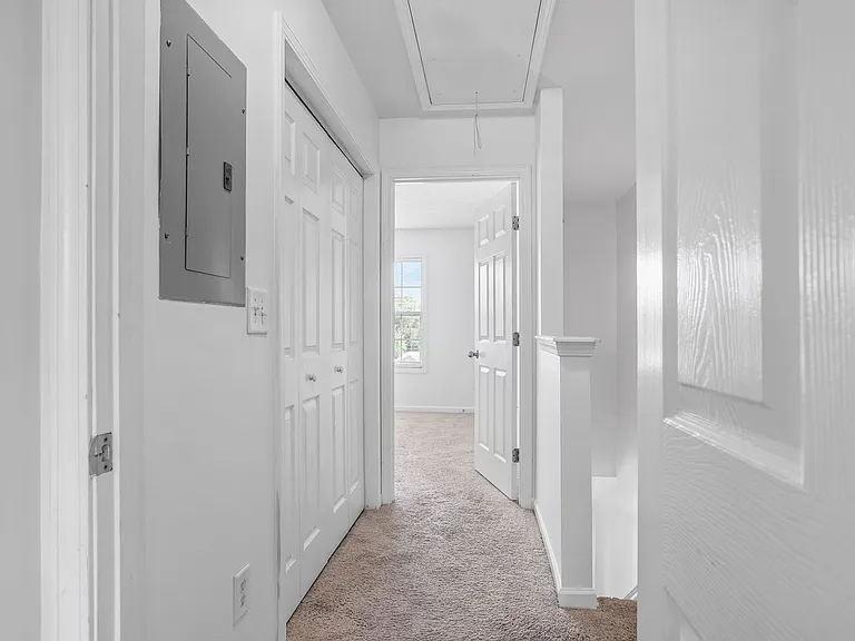 4006 Clinton Ln — Photo 11